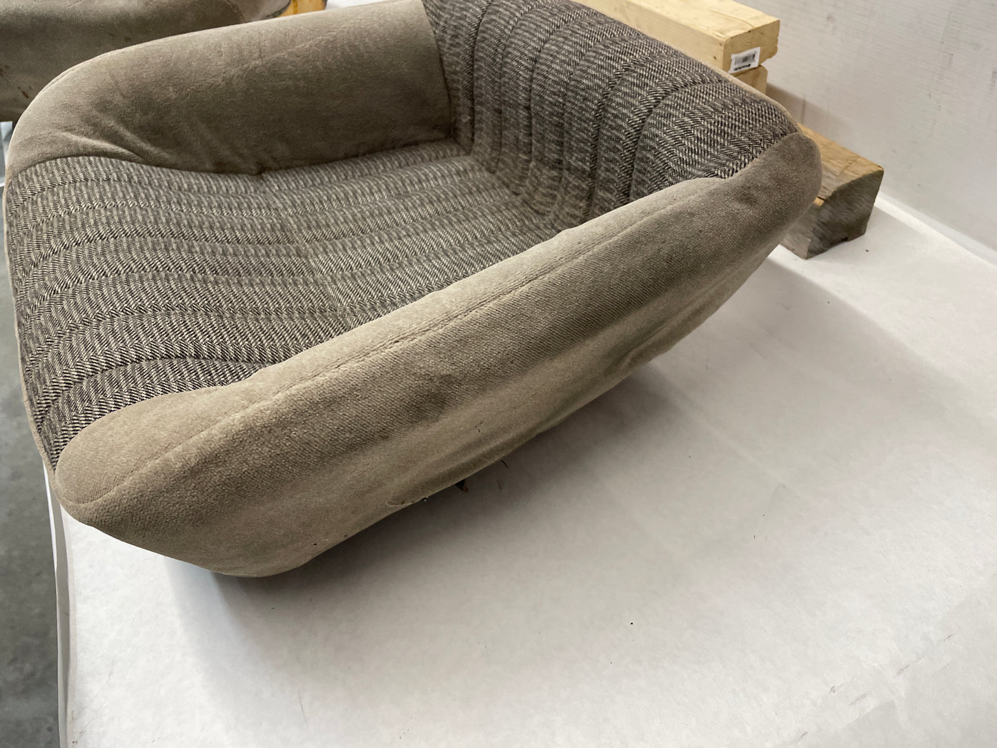 1998 Chevy Camaro Z28 Seats Fronts and Rears Tan Cloth OEM LOCAL PICK UP ONLY - Day's Parts Yard