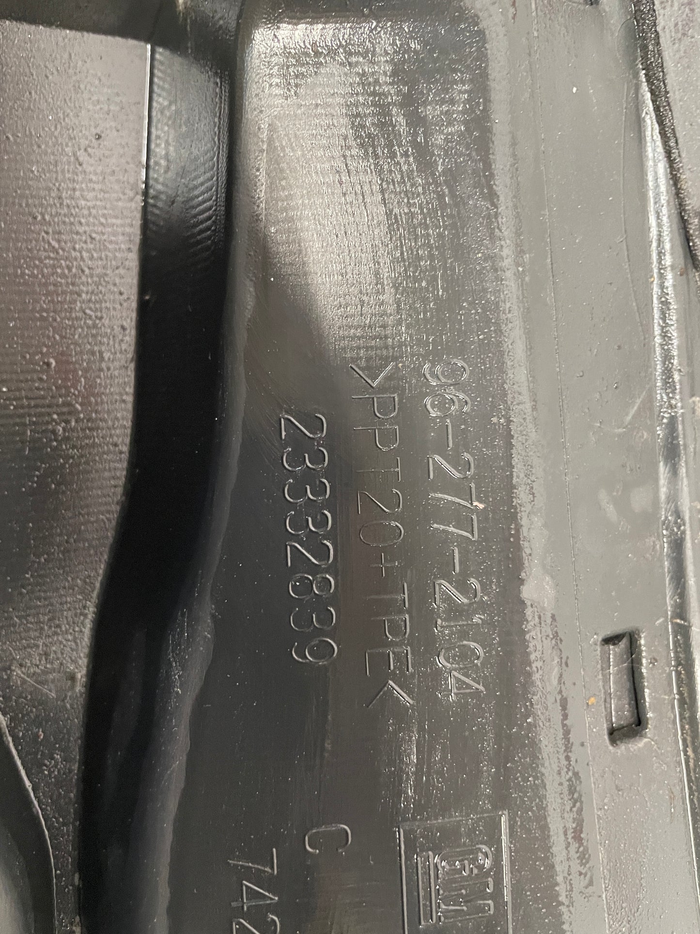 2016 Cadillac ATS-V Front Windshield Upper Cowl Air Inlet Grill Vent Panel OEM - Day's Parts Yard