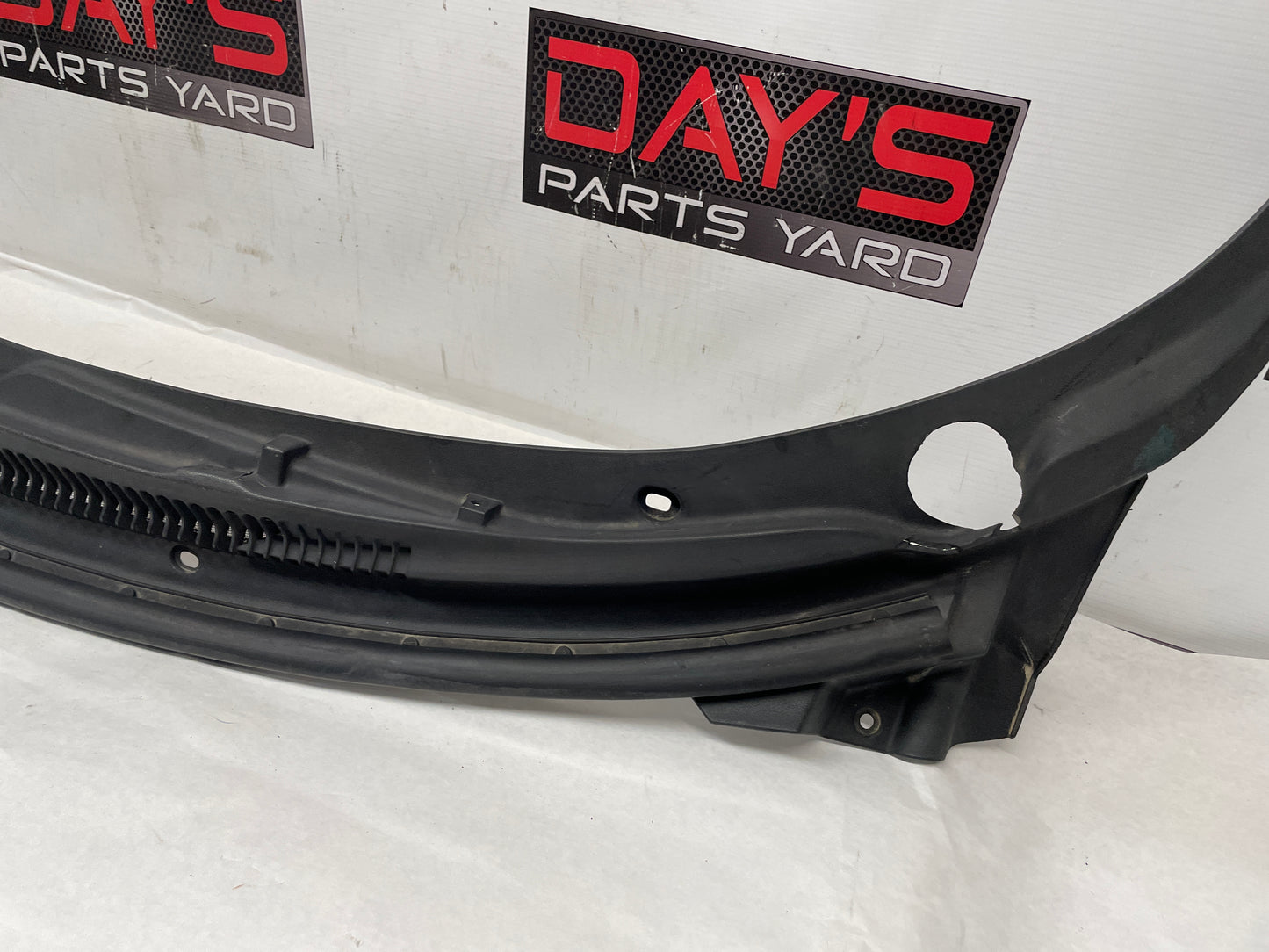 1998 Chevy Camaro Z28 Complete Windshield Wiper Cowl Panel Screen OEM - Day's Parts Yard