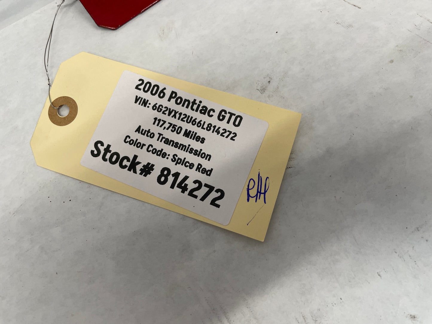 2006 Pontiac GTO RH Passenger Fender Side Skirt Rocker Molding Support Bracket OEM - Day's Parts Yard