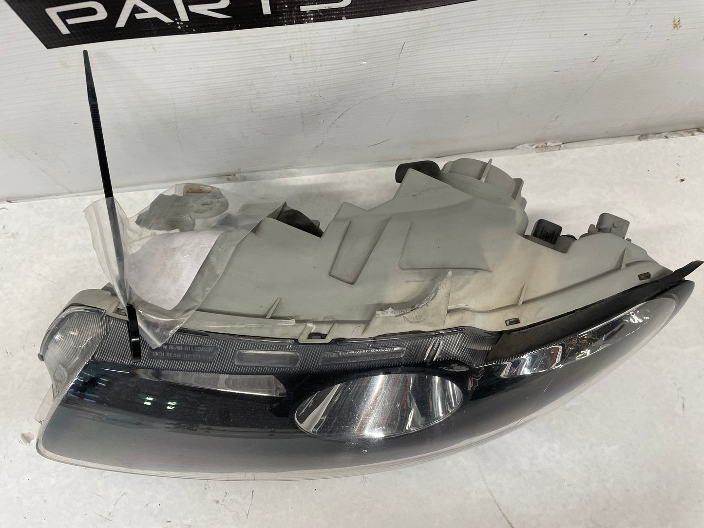 2006 Pontiac GTO LH Driver Head Light Headlight Lamp OEM - Day's Parts Yard