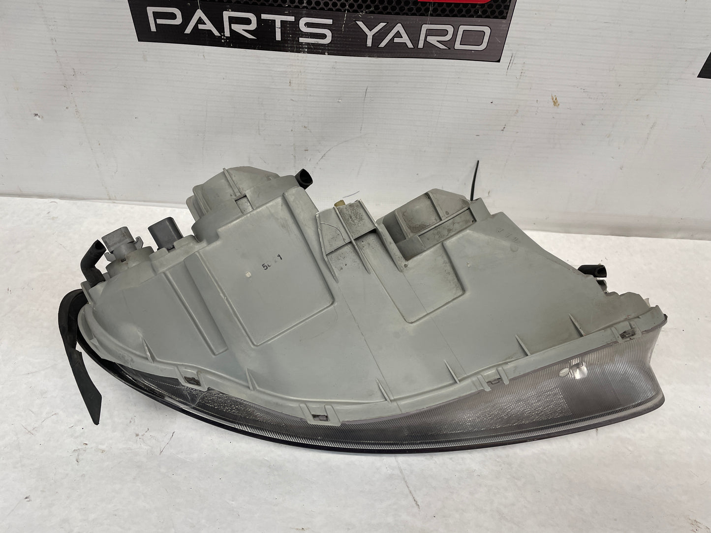 2006 Pontiac GTO LH Driver Head Light Headlight Lamp OEM - Day's Parts Yard