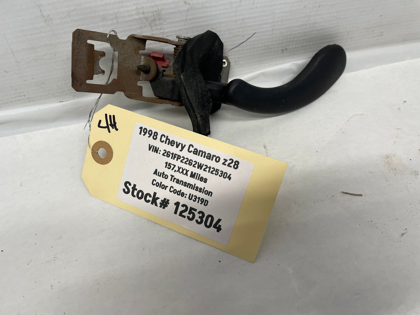 1998 Chevy Camaro Z28 LH Driver Interior Door Handle OEM - Day's Parts Yard