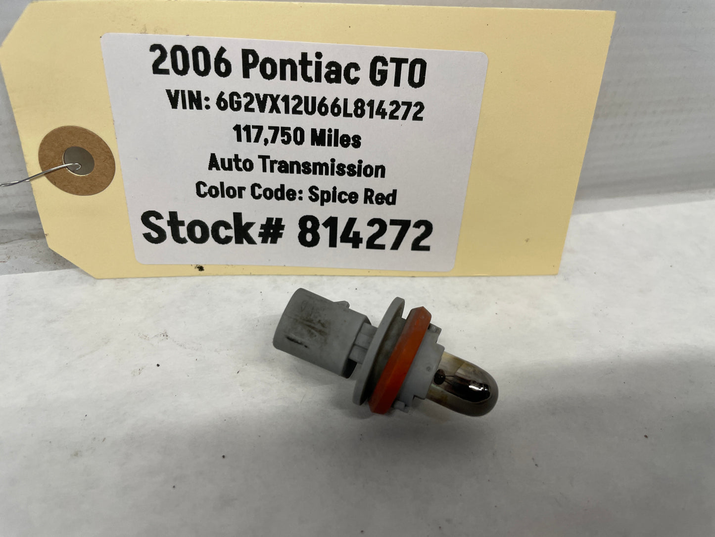 2006 Pontiac GTO Marker Light Turn Signal Bulb Socket OEM - Day's Parts Yard