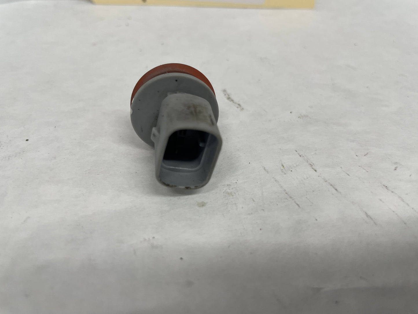 2006 Pontiac GTO Marker Light Turn Signal Bulb Socket OEM - Day's Parts Yard