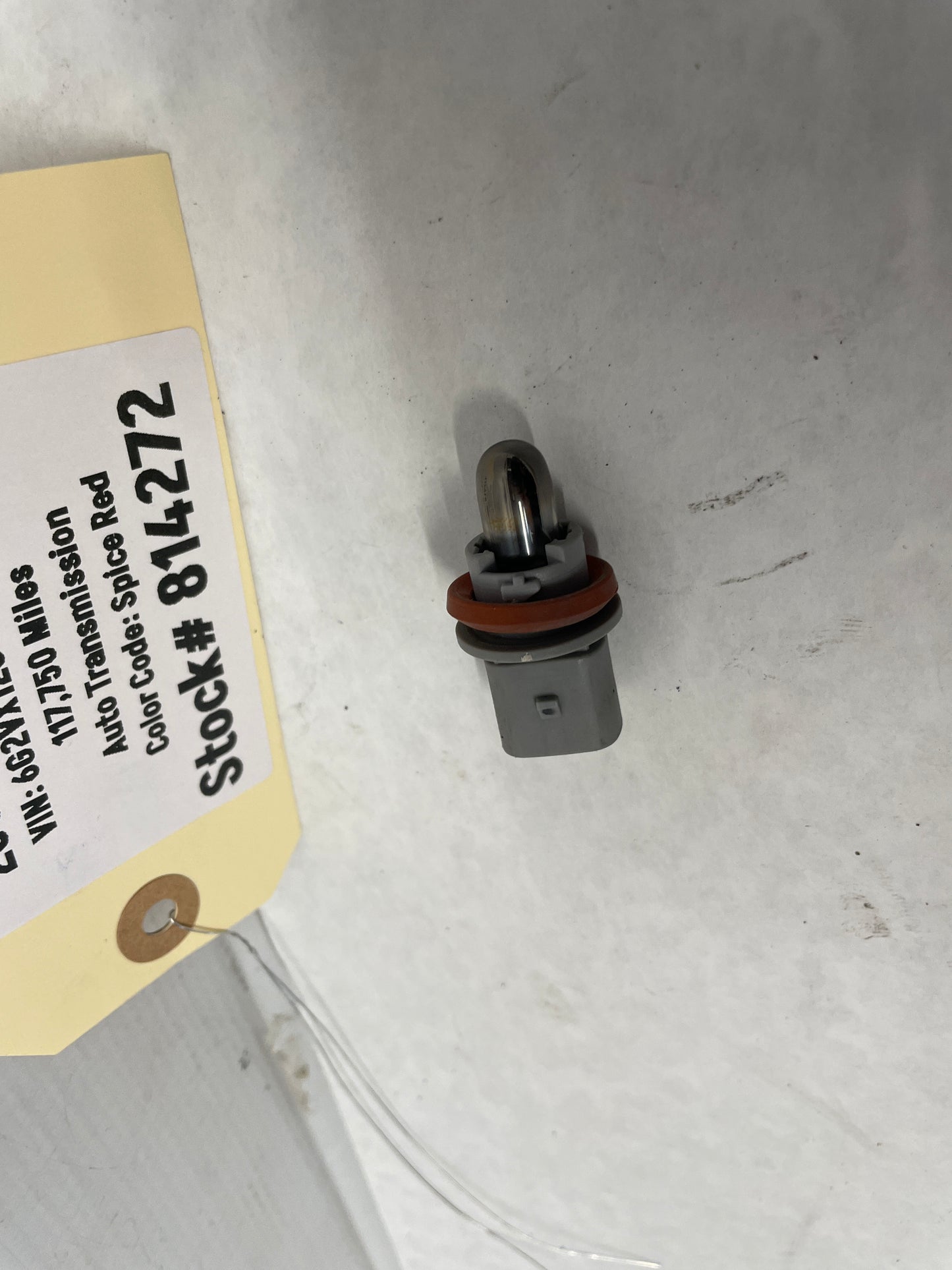 2006 Pontiac GTO Marker Light Turn Signal Bulb Socket OEM - Day's Parts Yard