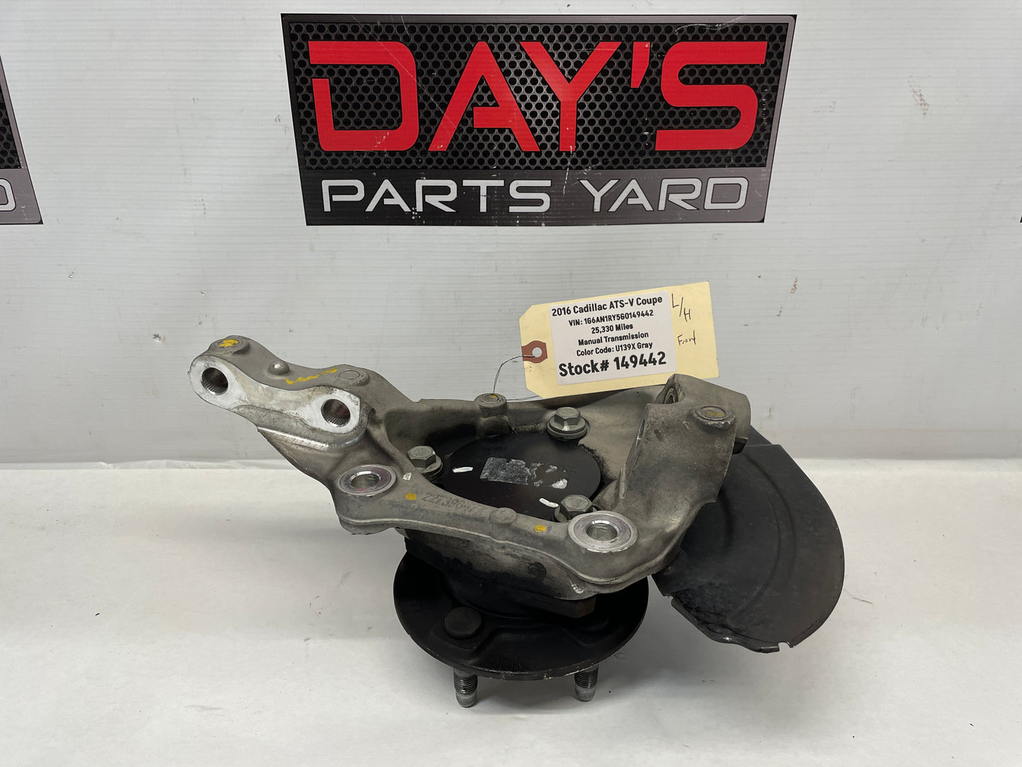 2016 Cadillac ATS-V LH Driver Front Spindle Knuckle Hub Bearing Assembly OEM - Day's Parts Yard