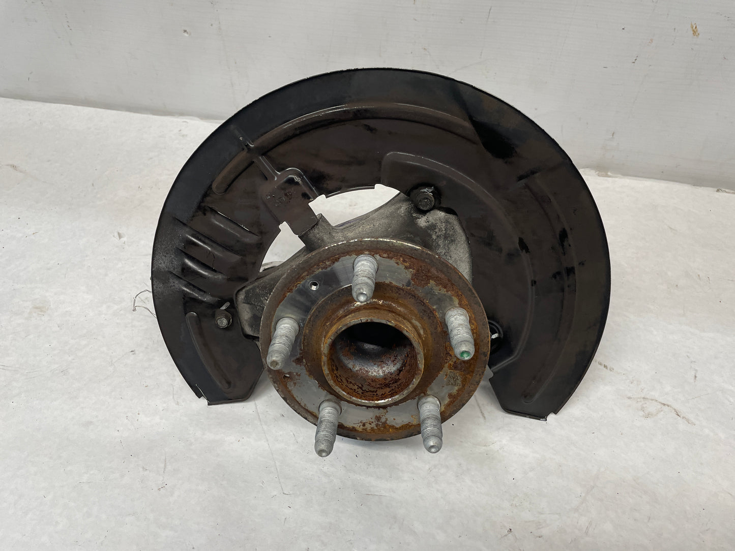 2020 Chevy Camaro SS LZ RH Passenger Front Spindle Knuckle Hub Wheel Bearing OEM - Day's Parts Yard