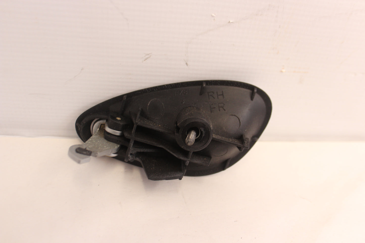 2005 Pontiac GTO RH Passenger Interior Door Handle OEM - Day's Parts Yard