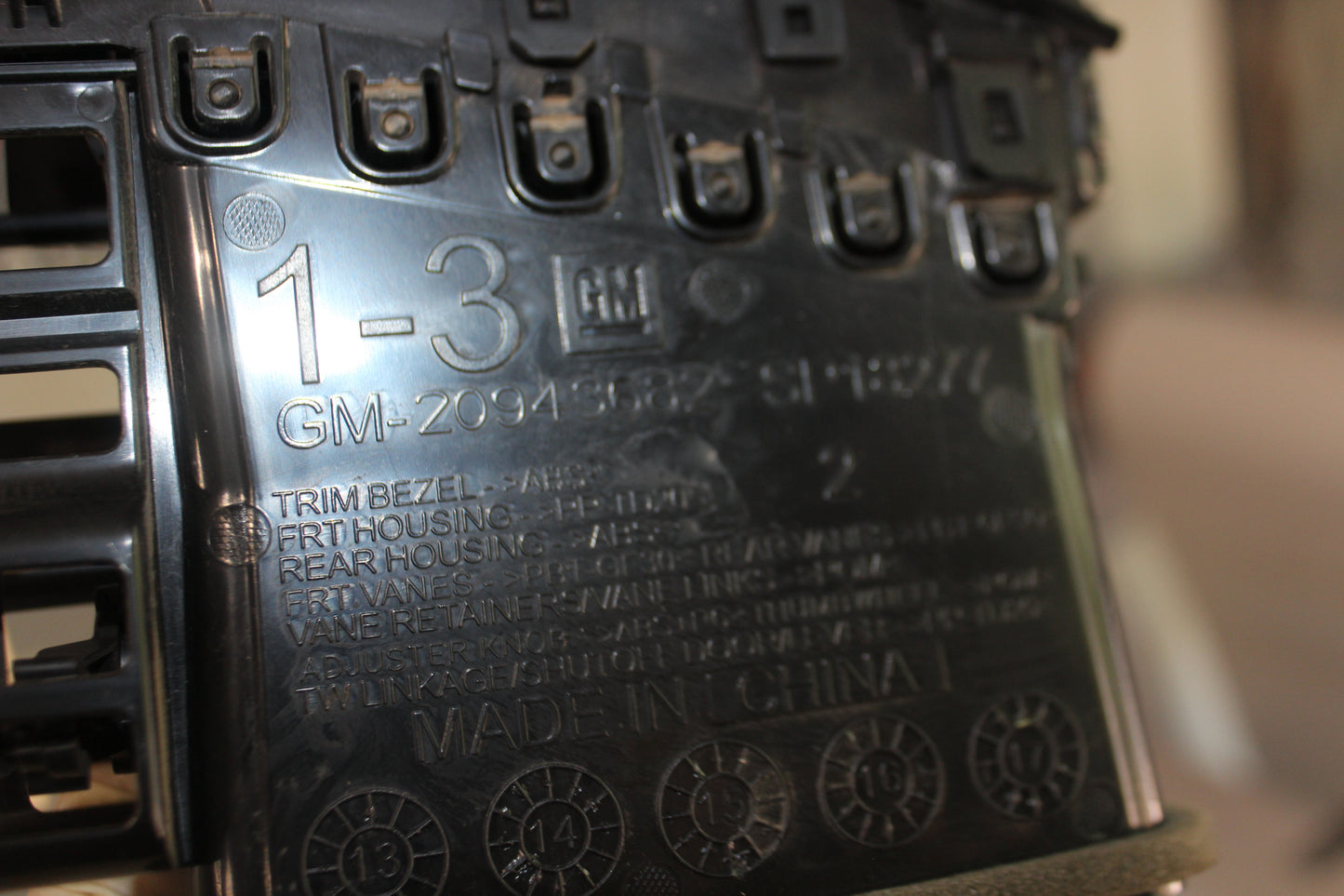 2018 GMC Sierra K2500 Denali RH Passenger Dash Air Vent OEM - Day's Parts Yard