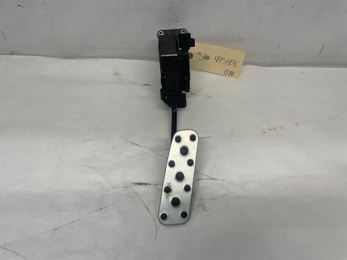 2006 Pontiac GTO Gas Pedal Accelerator OEM - Day's Parts Yard