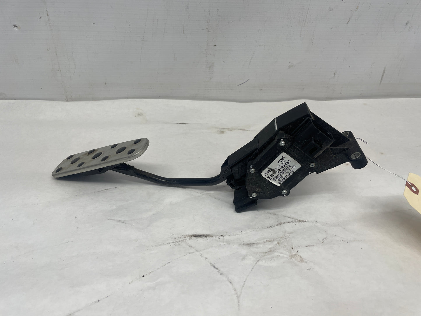 2006 Pontiac GTO Gas Pedal Accelerator OEM - Day's Parts Yard