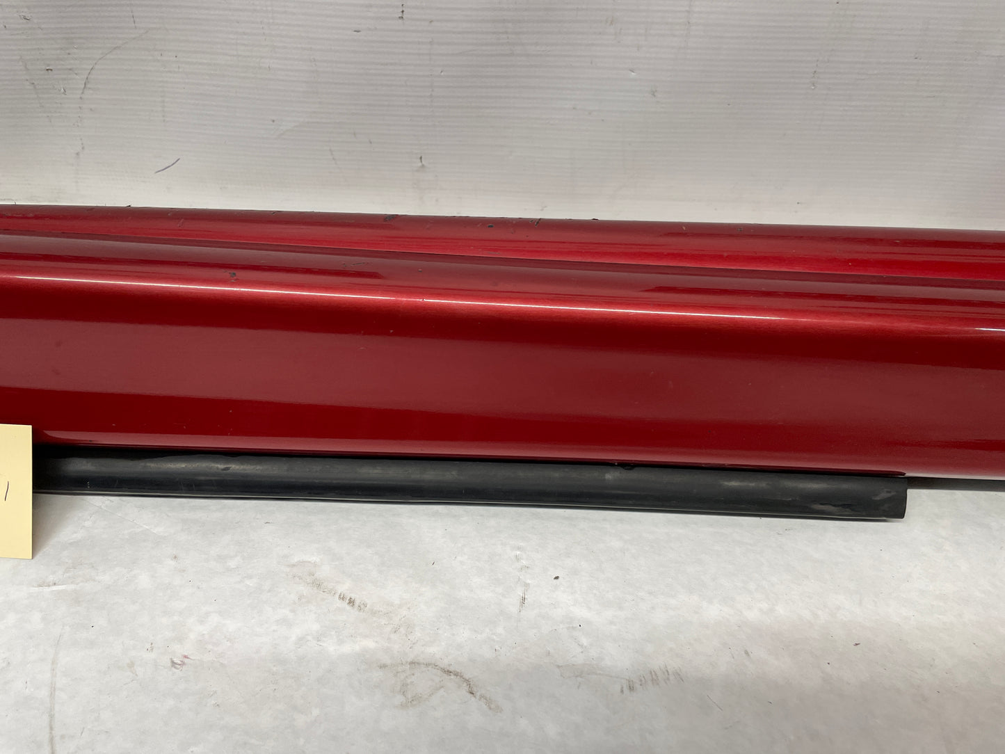 2006 Pontiac GTO RH Passenger Rocker Molding Side Skirt Panel Trim OEM - Day's Parts Yard