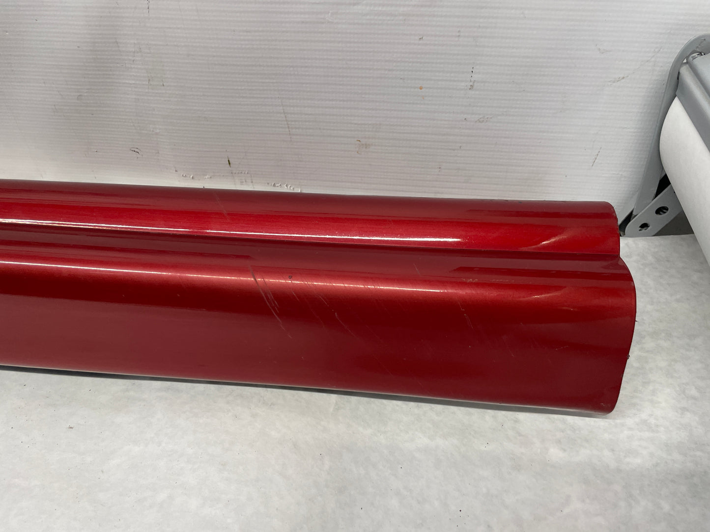 2006 Pontiac GTO RH Passenger Rocker Molding Side Skirt Panel Trim OEM - Day's Parts Yard