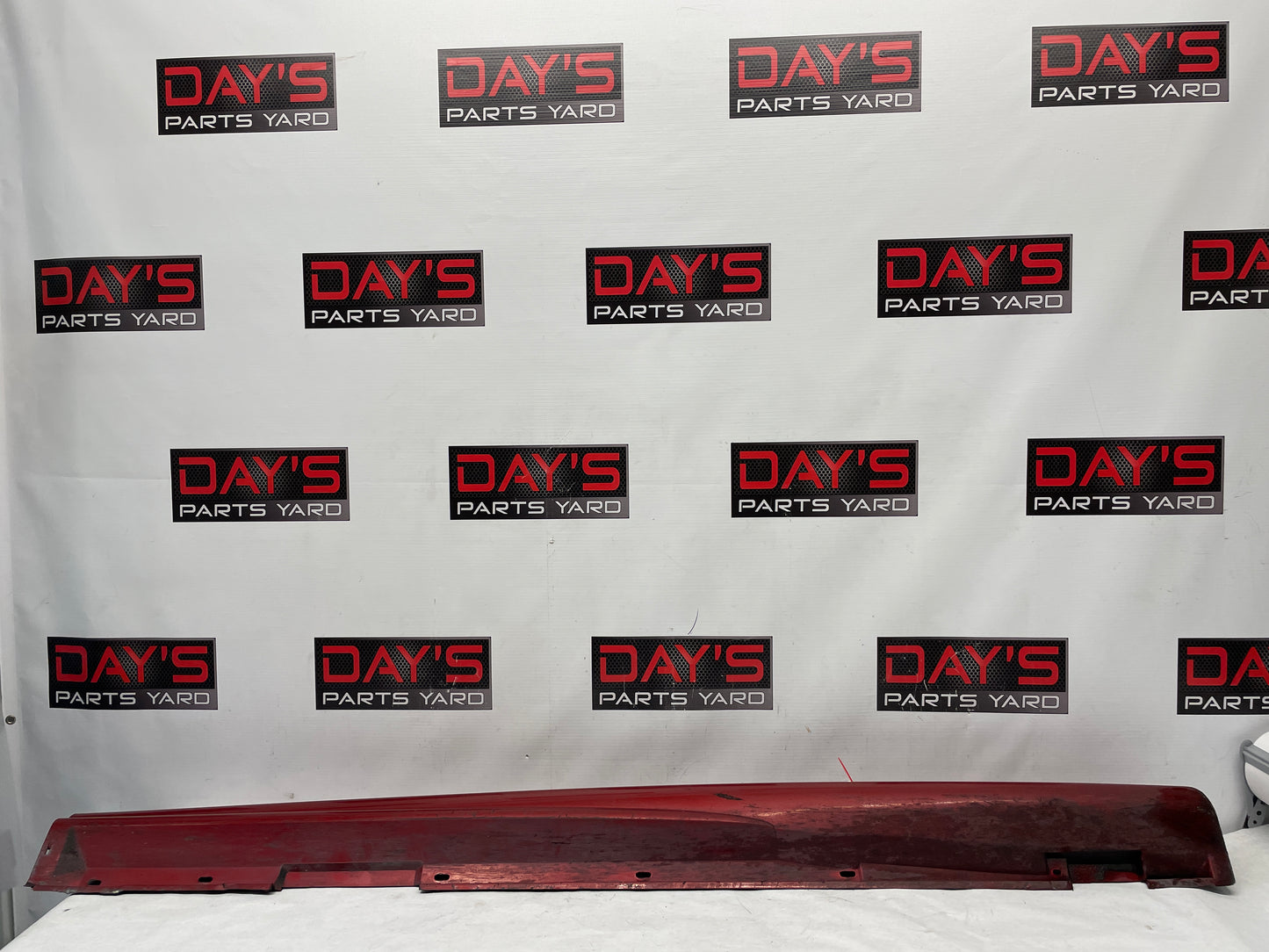 2006 Pontiac GTO RH Passenger Rocker Molding Side Skirt Panel Trim OEM - Day's Parts Yard
