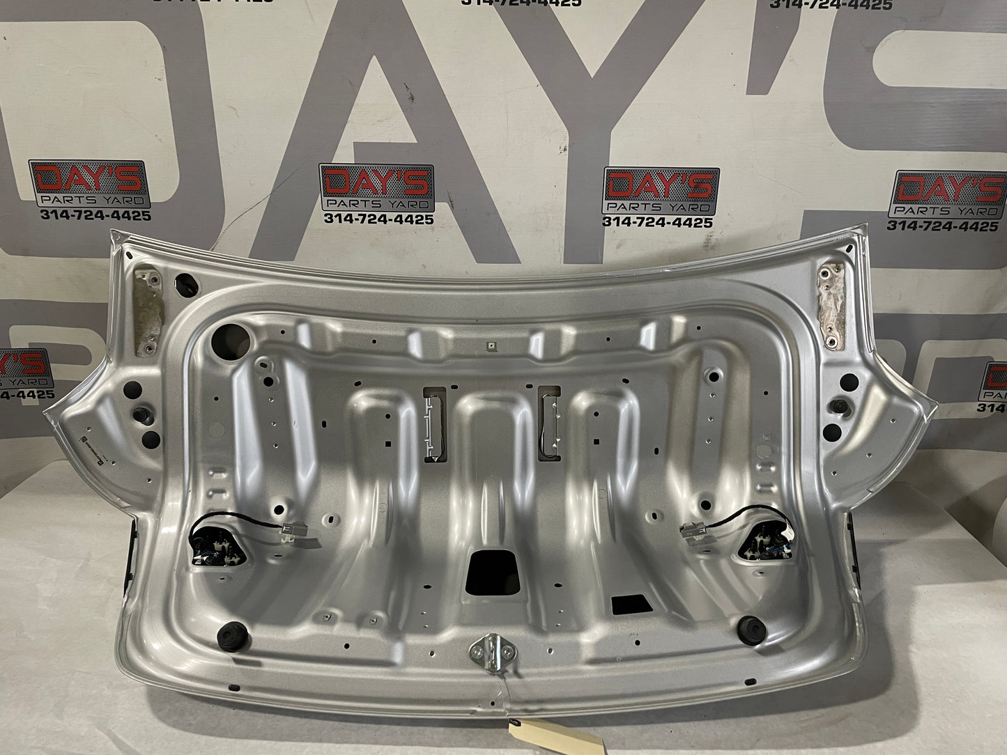 2014 Chevy SS Sedan Trunk Deck Lid OEM - Day's Parts Yard