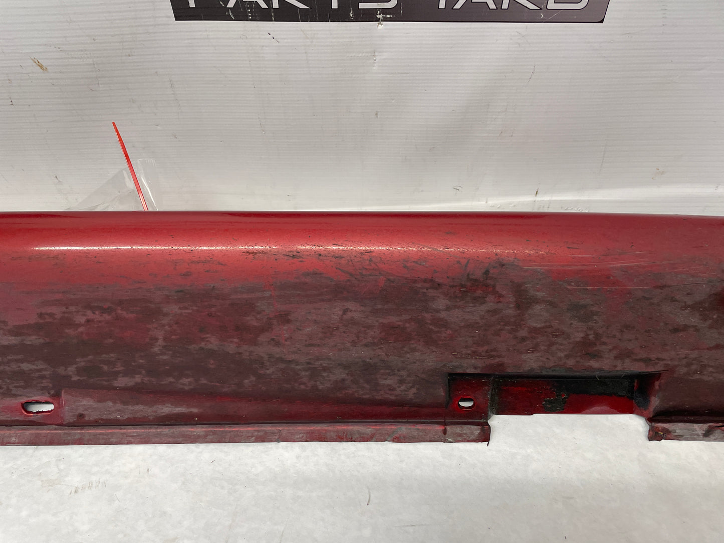 2006 Pontiac GTO RH Passenger Rocker Molding Side Skirt Panel Trim OEM - Day's Parts Yard