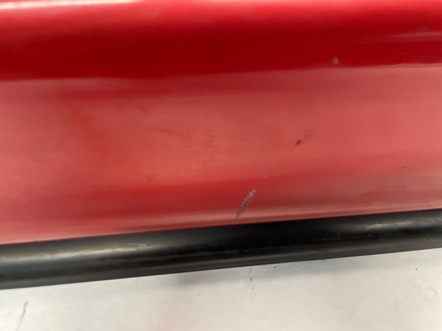 2006 Pontiac GTO LH Driver Rocker Molding Side Skirt Trim Panel OEM - Day's Parts Yard
