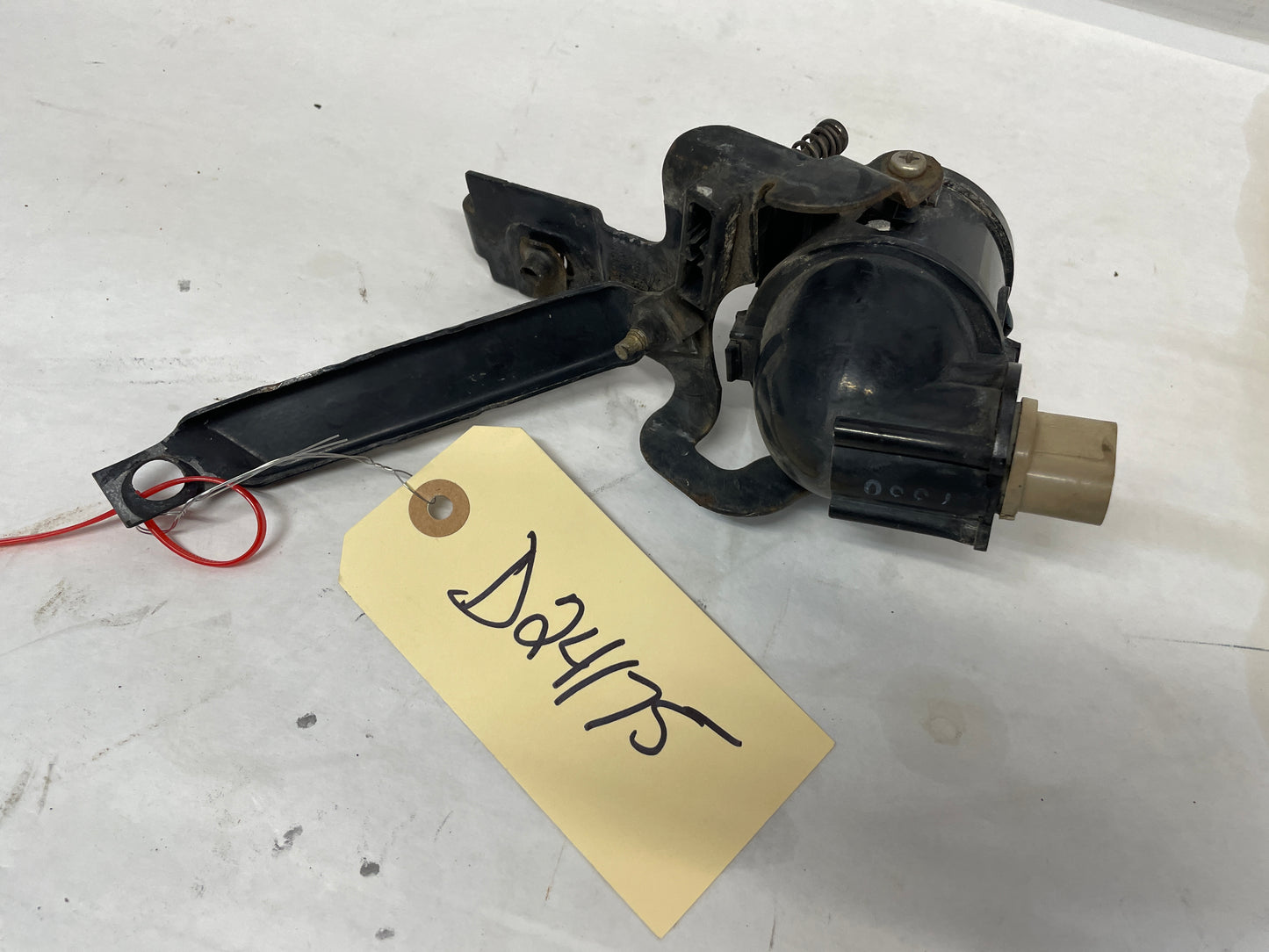 1998 Chevy Camaro Z28 RH Passenger Fog Light Lamp OEM - Day's Parts Yard