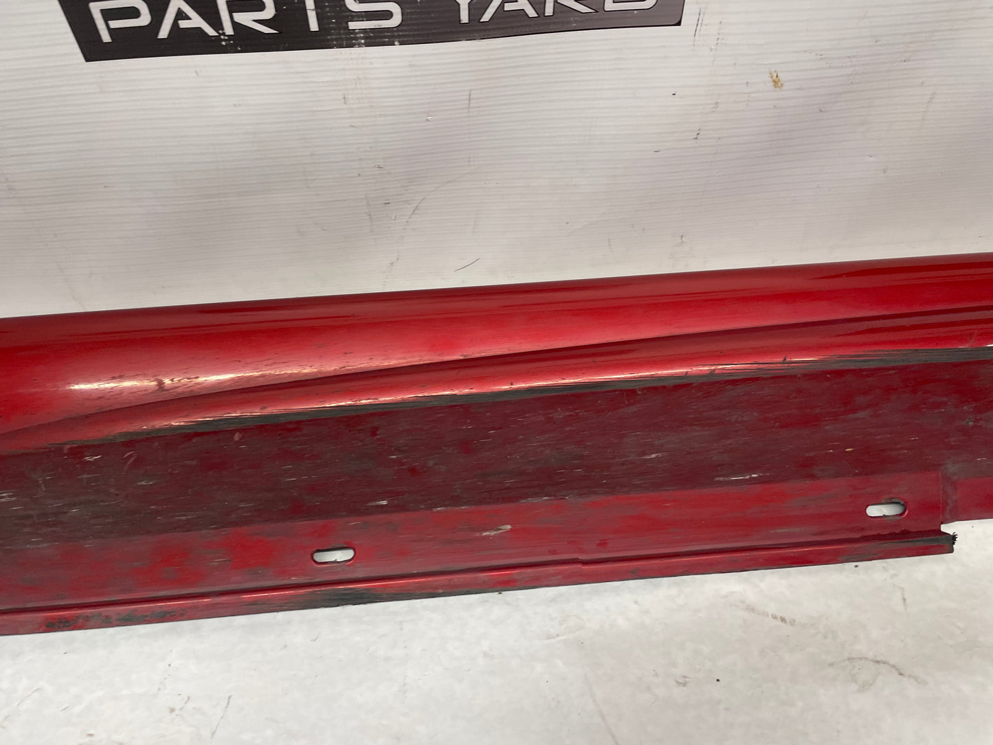 2006 Pontiac GTO LH Driver Rocker Molding Side Skirt Trim Panel OEM - Day's Parts Yard