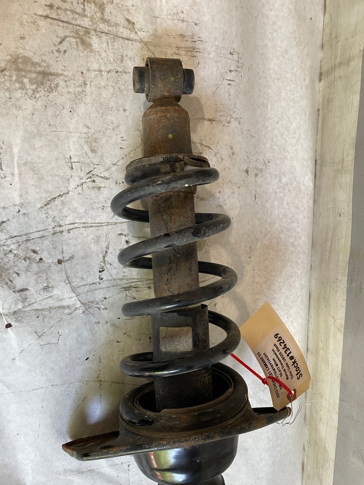 2013 Chevy Camaro SS Rear RH Passenger Shock Strut Absorber OEM - Day's Parts Yard