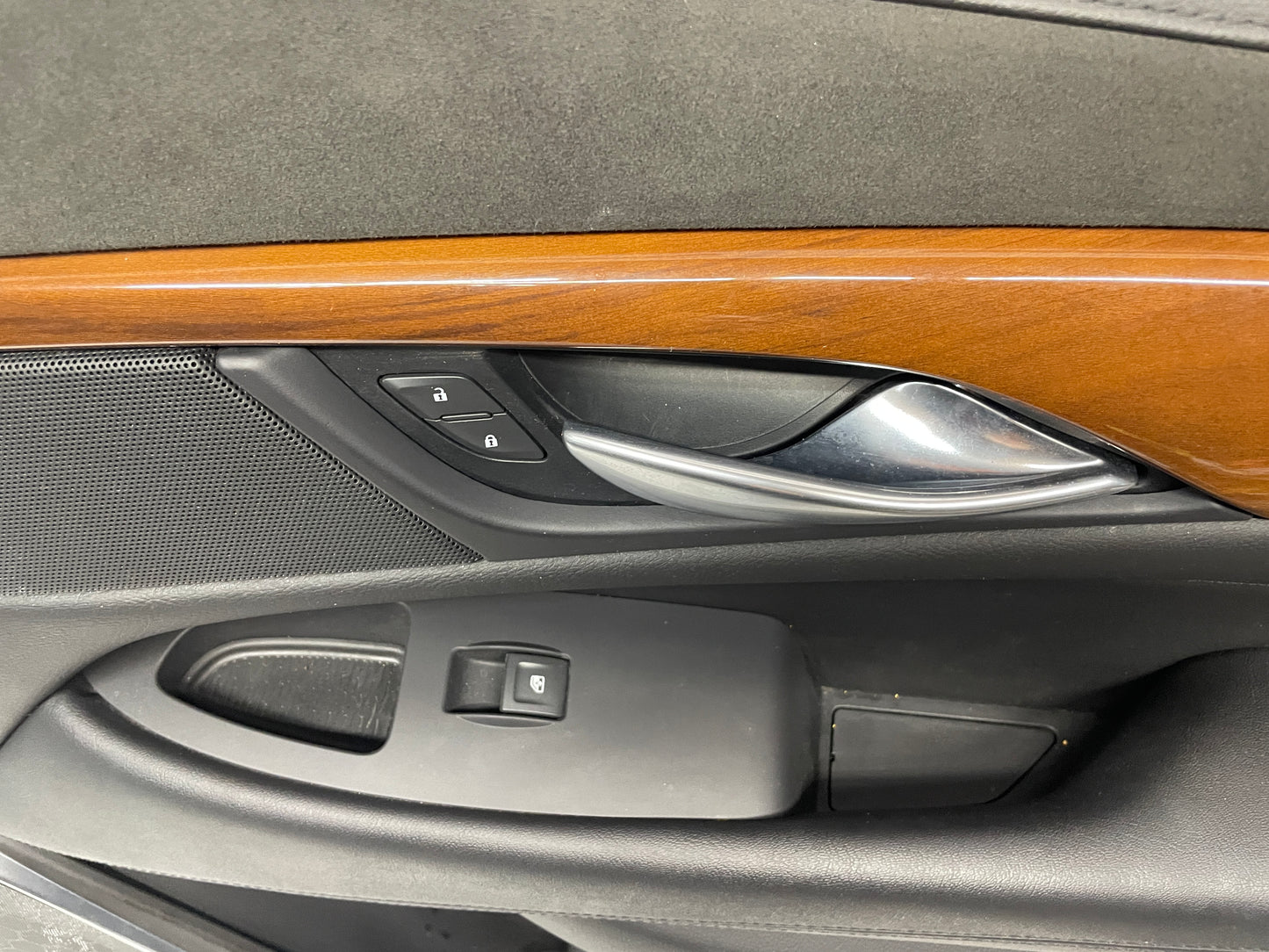 2018 Cadillac Escalade RH Passenger Front Interior Door Panel Trim OEM - Day's Parts Yard