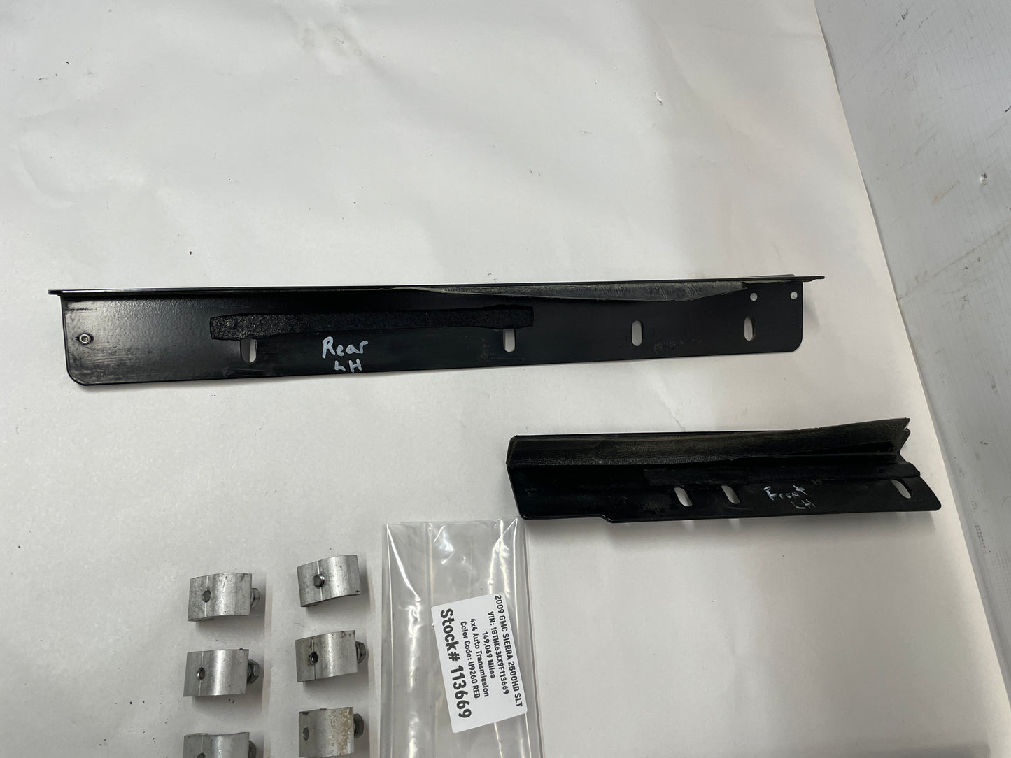 2009 GMC Sierra 2500HD SLT Tonneau Hard Cover w/ Hardware OEM LOCAL PICK UP - Day's Parts Yard