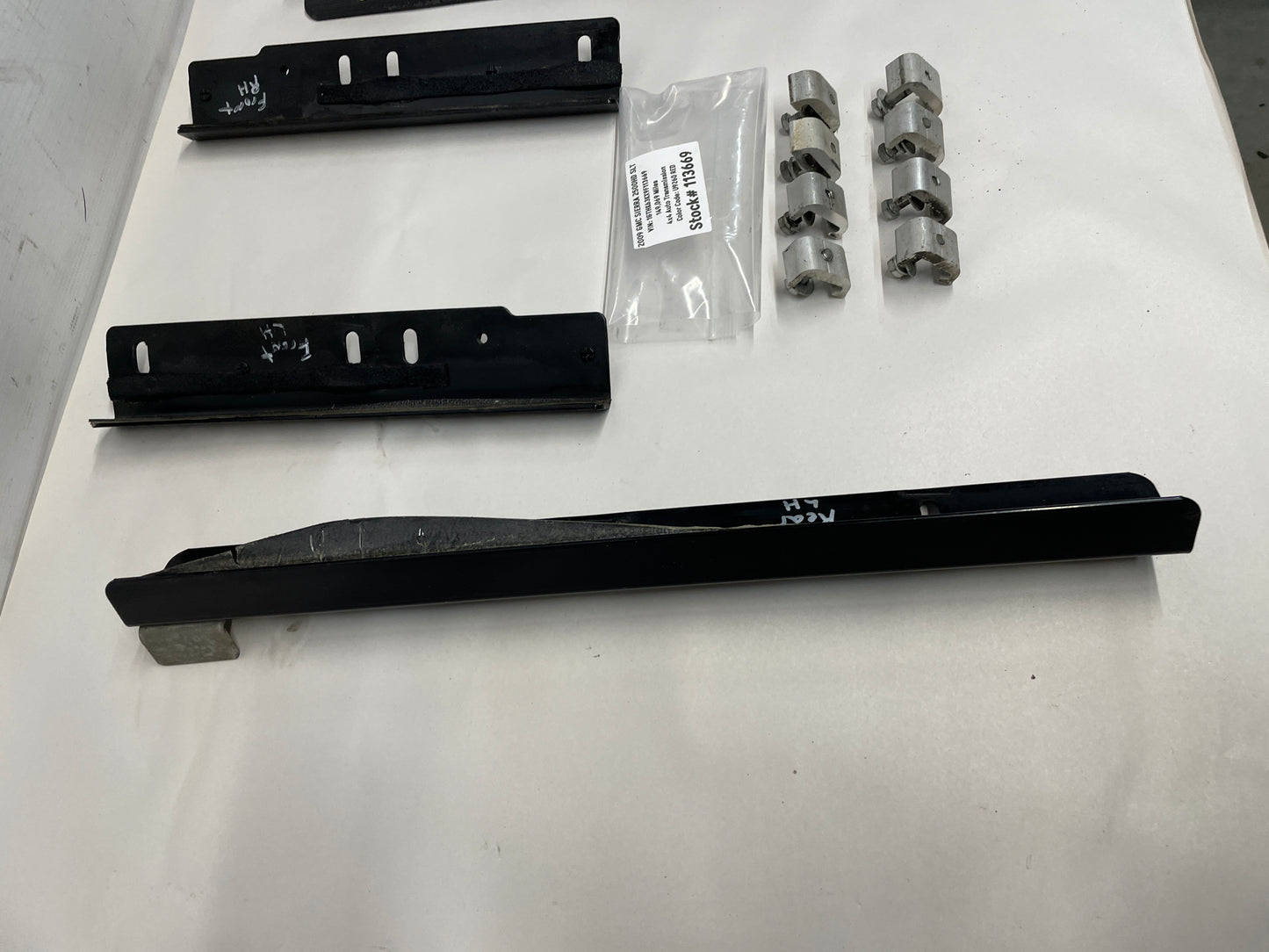 2009 GMC Sierra 2500HD SLT Tonneau Hard Cover w/ Hardware OEM LOCAL PICK UP - Day's Parts Yard