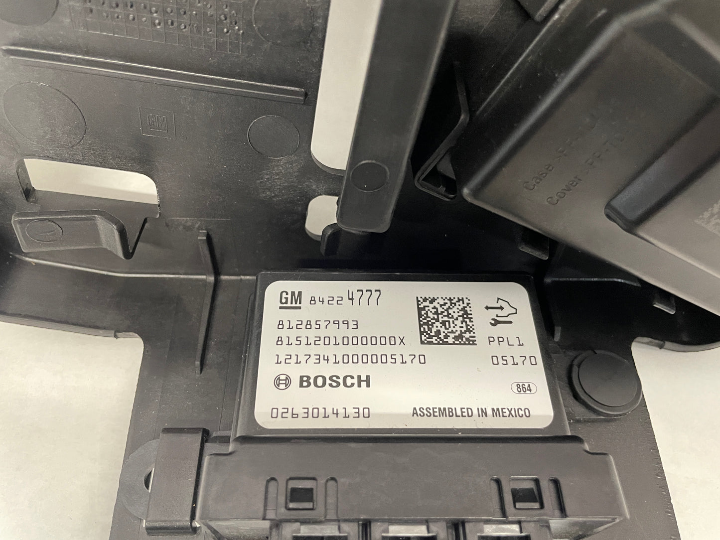 2018 Cadillac Escalade Parking Assist & Keyless Entry Control Module OEM - Day's Parts Yard