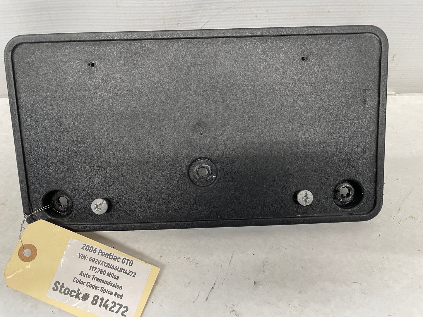 2006 Pontiac GTO Front Bumper Fascia License Plate Bracket OEM - Day's Parts Yard