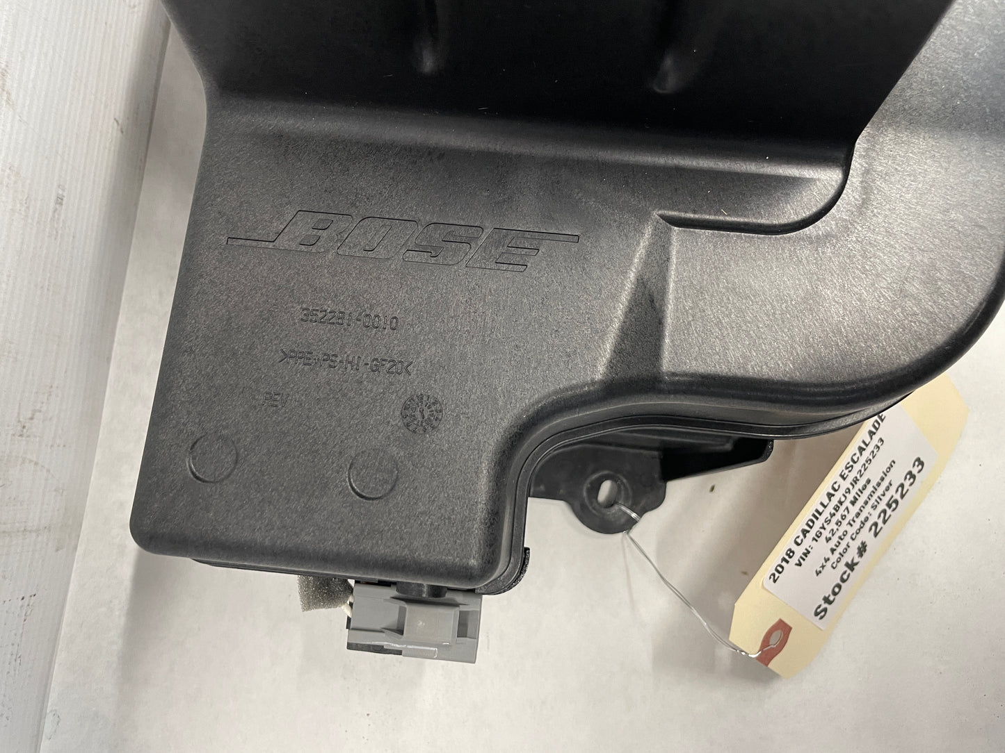 2018 Cadillac Escalade Sub Woofer Subwoofer Speaker OEM - Day's Parts Yard