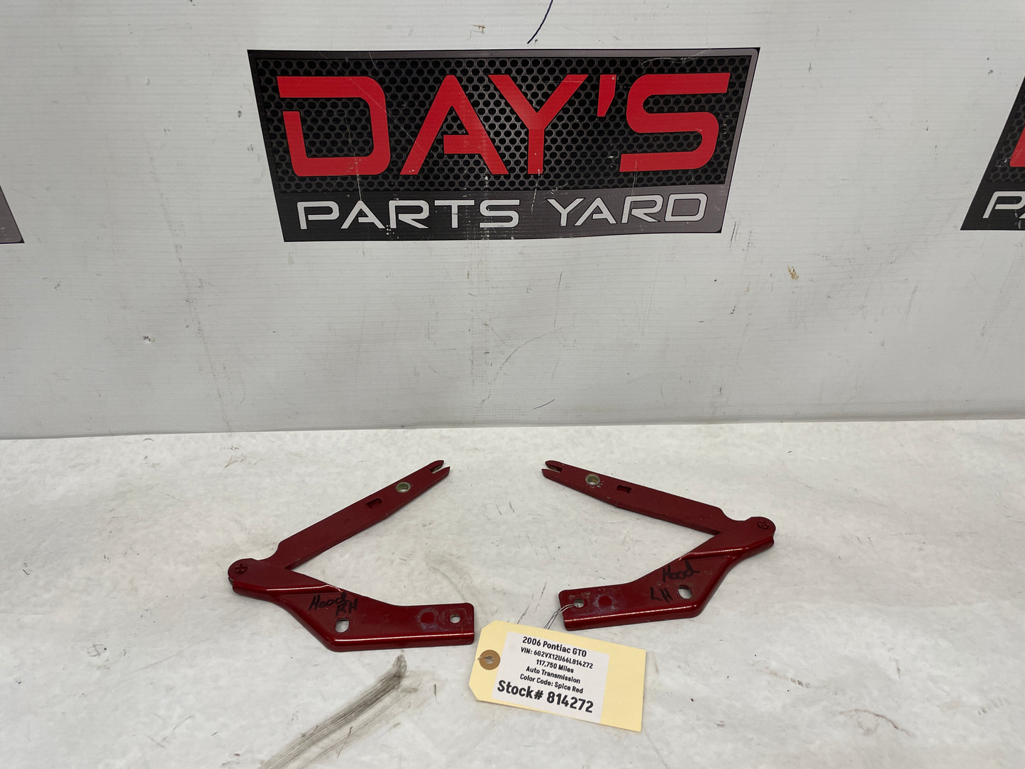 2006 Pontiac GTO RH & LH Hood Hinges OEM - Day's Parts Yard