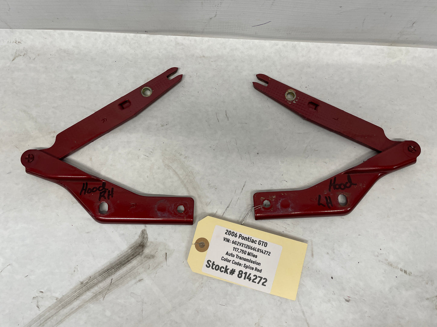 2006 Pontiac GTO RH & LH Hood Hinges OEM - Day's Parts Yard