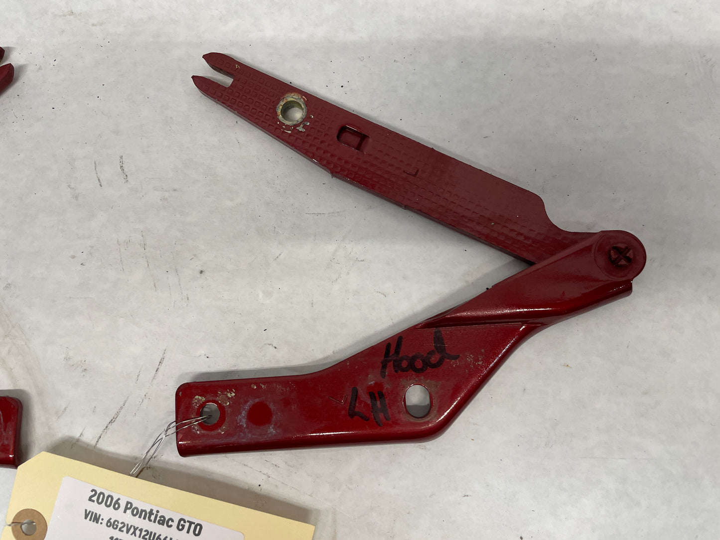 2006 Pontiac GTO RH & LH Hood Hinges OEM - Day's Parts Yard