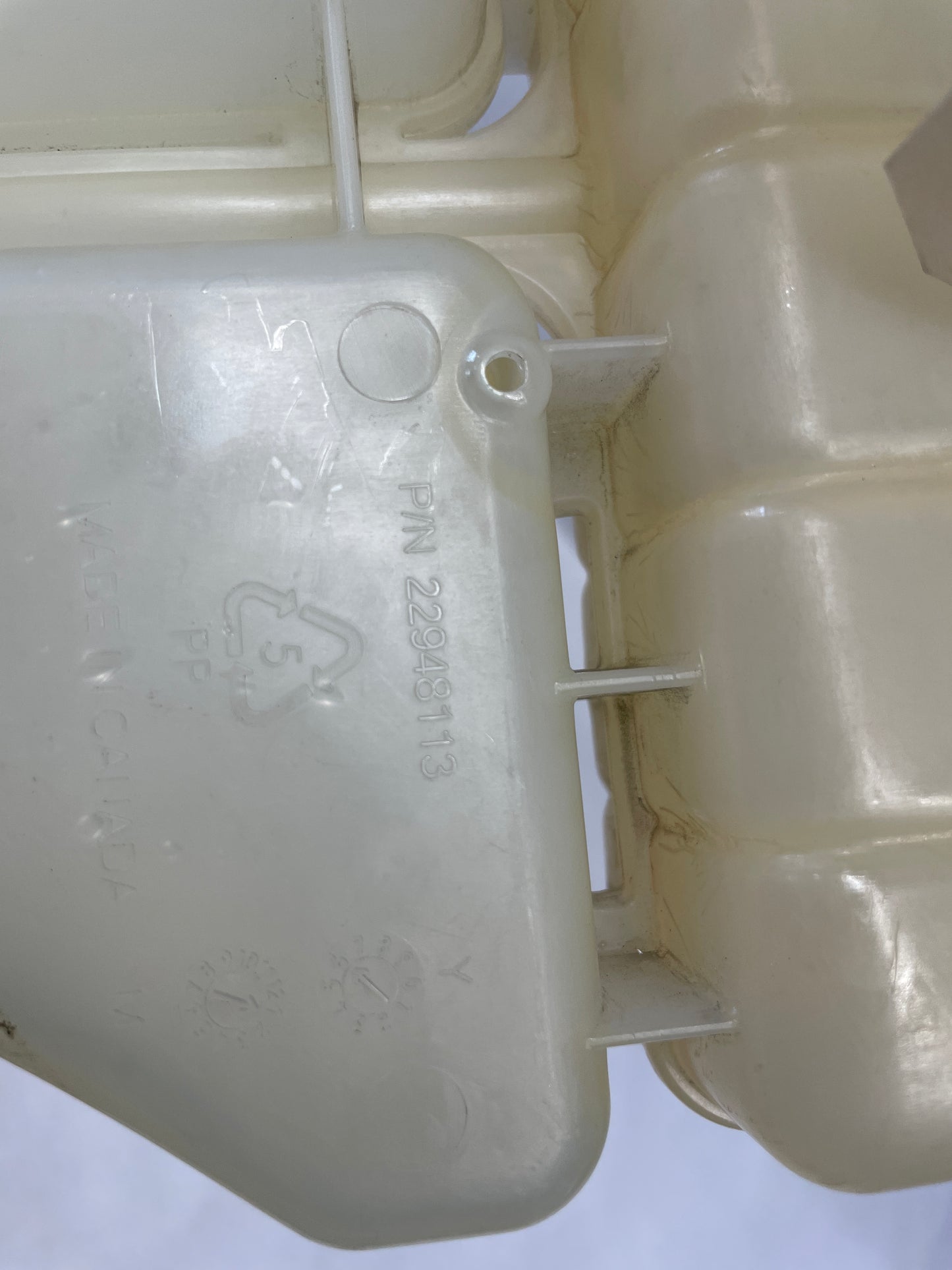 2016 Cadillac ATS-V Engine Coolant Radiator Surge Recovery Reservoir Tank OEM - Day's Parts Yard