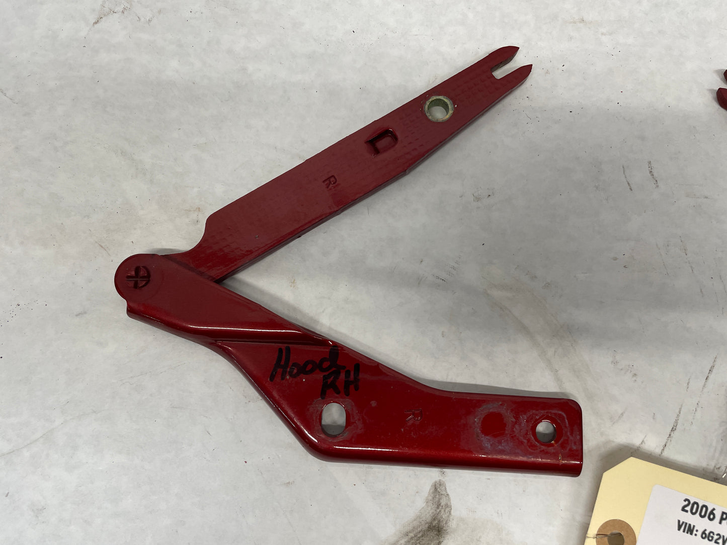 2006 Pontiac GTO RH & LH Hood Hinges OEM - Day's Parts Yard