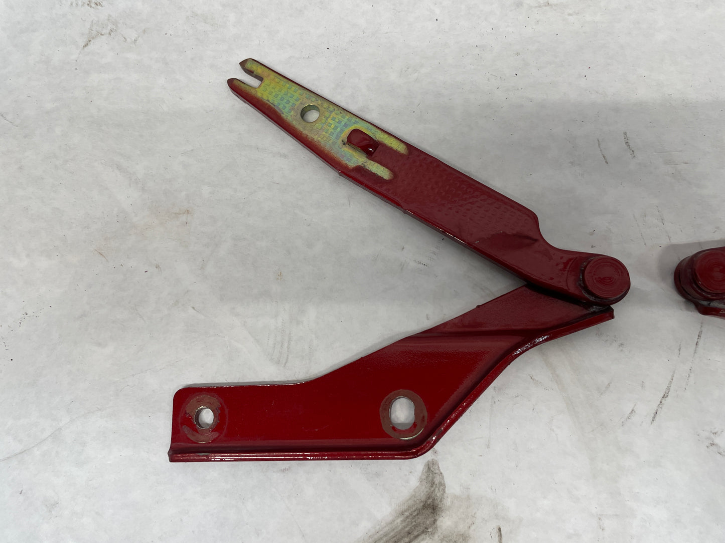 2006 Pontiac GTO RH & LH Hood Hinges OEM - Day's Parts Yard