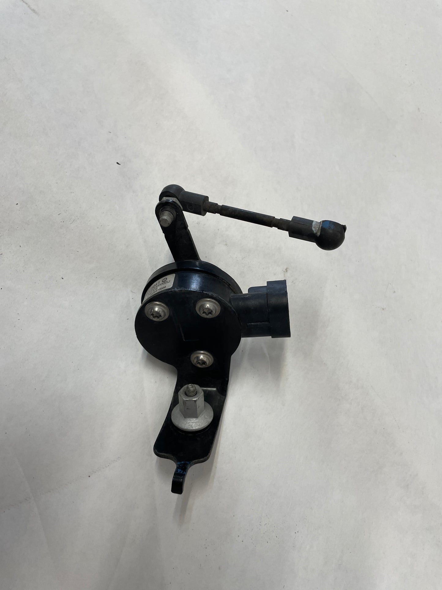 2016 Cadillac ATS-V Coupe Front Suspension Ride Height Leveling Sensors OEM - Day's Parts Yard
