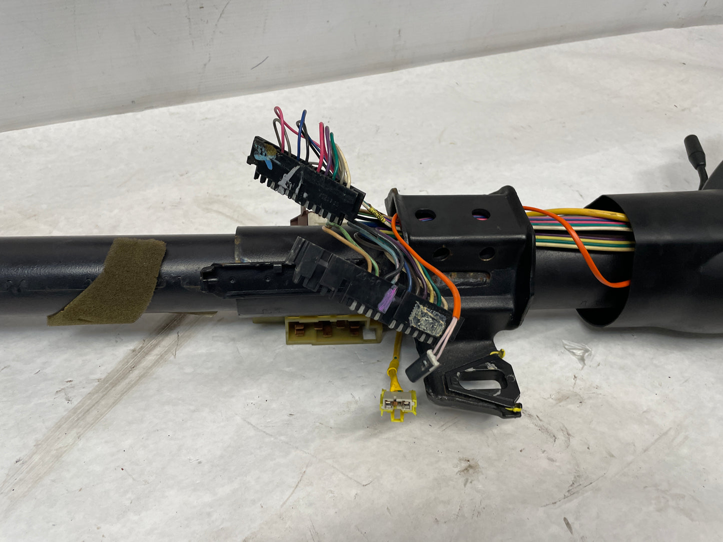 1998 Chevy Camaro Z28 Steering Column w/ Key OEM - Day's Parts Yard