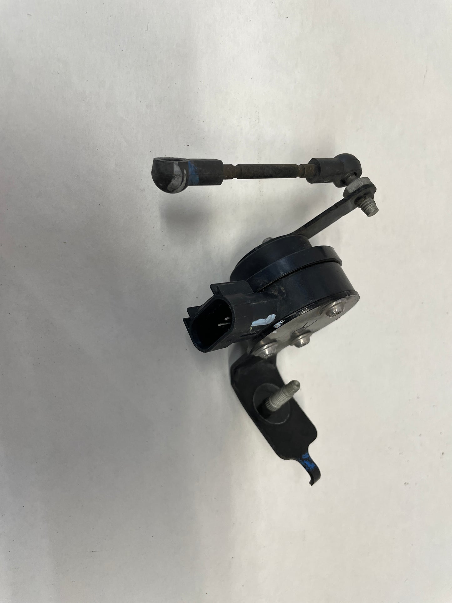2016 Cadillac ATS-V Coupe Front Suspension Ride Height Leveling Sensors OEM - Day's Parts Yard