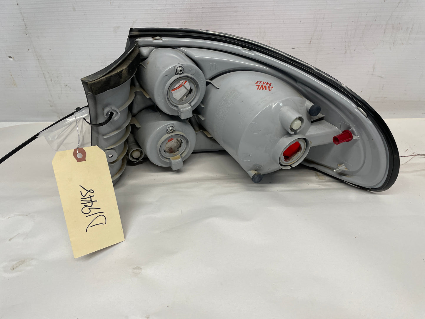 2004 Pontiac GTO LH Driver Tail Light Taillight Lamp OEM - Day's Parts Yard