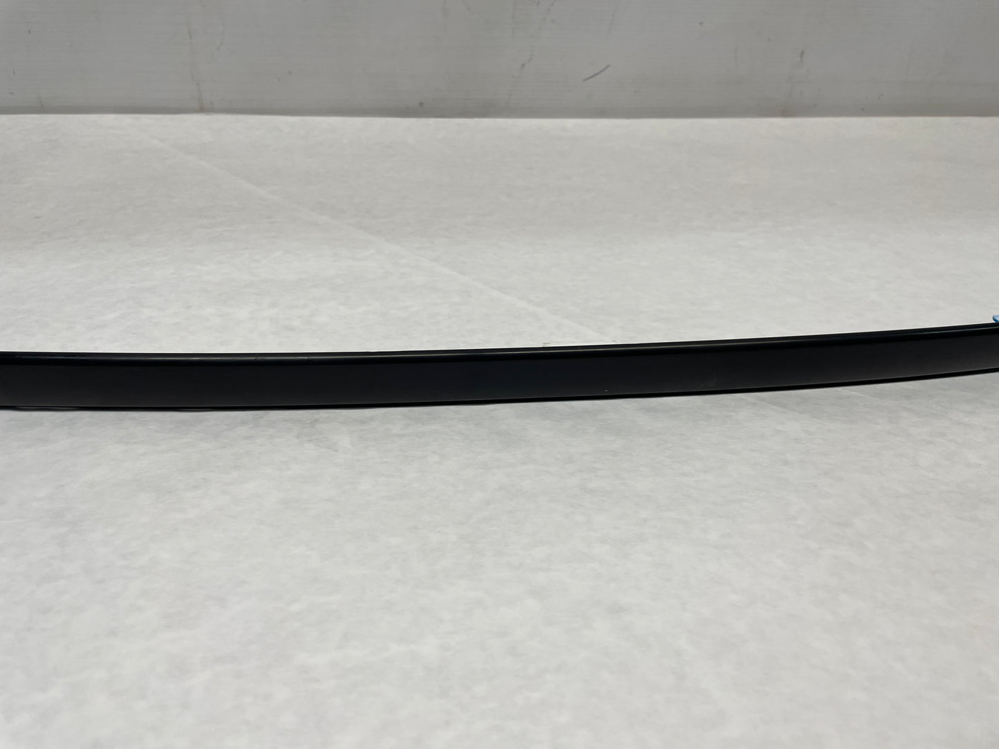 2006 Pontiac GTO RH & LH Roof Panel Joint Finish Trim Molding OEM - Day's Parts Yard