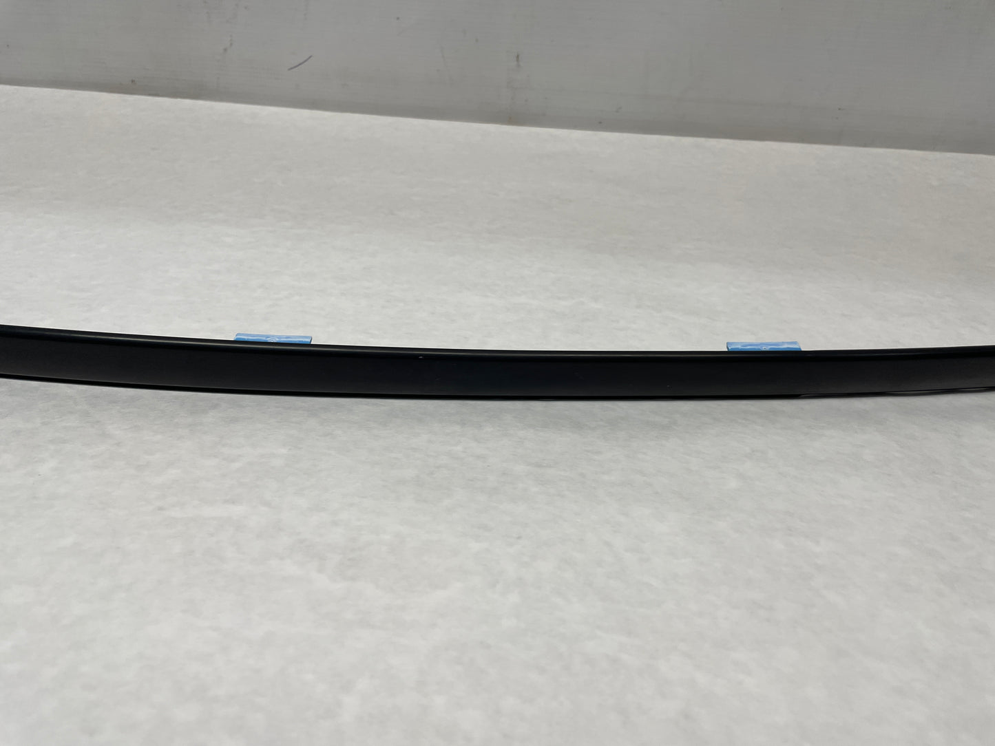 2006 Pontiac GTO RH & LH Roof Panel Joint Finish Trim Molding OEM - Day's Parts Yard