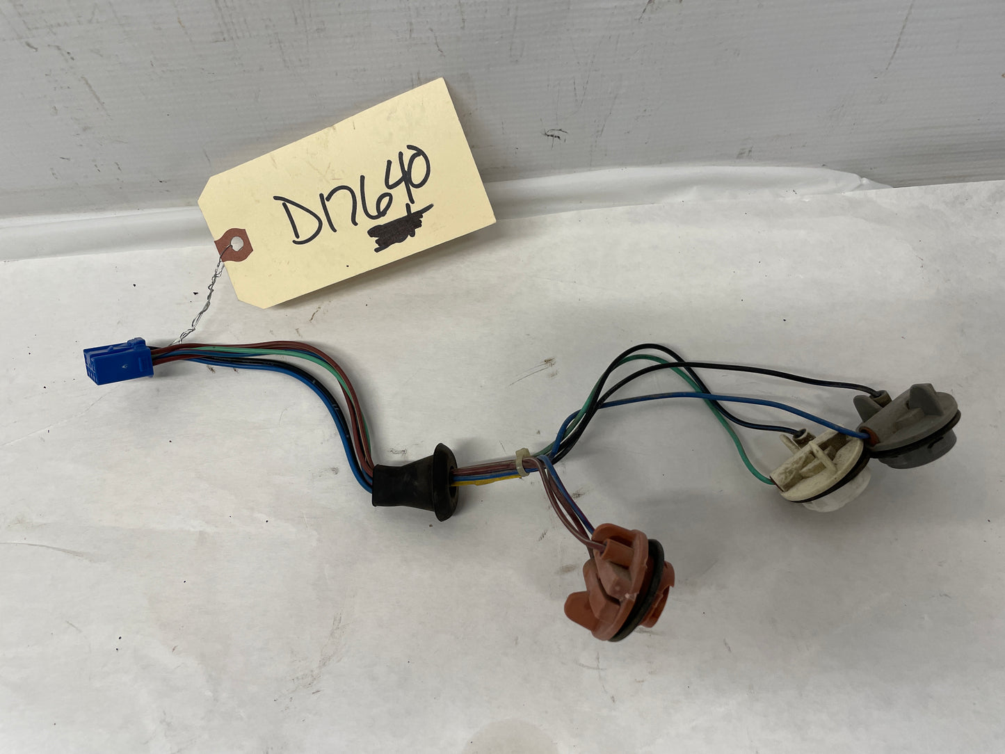 2004 Pontiac GTO Taillight Tail Light Wire Wiring Harness OEM - Day's Parts Yard