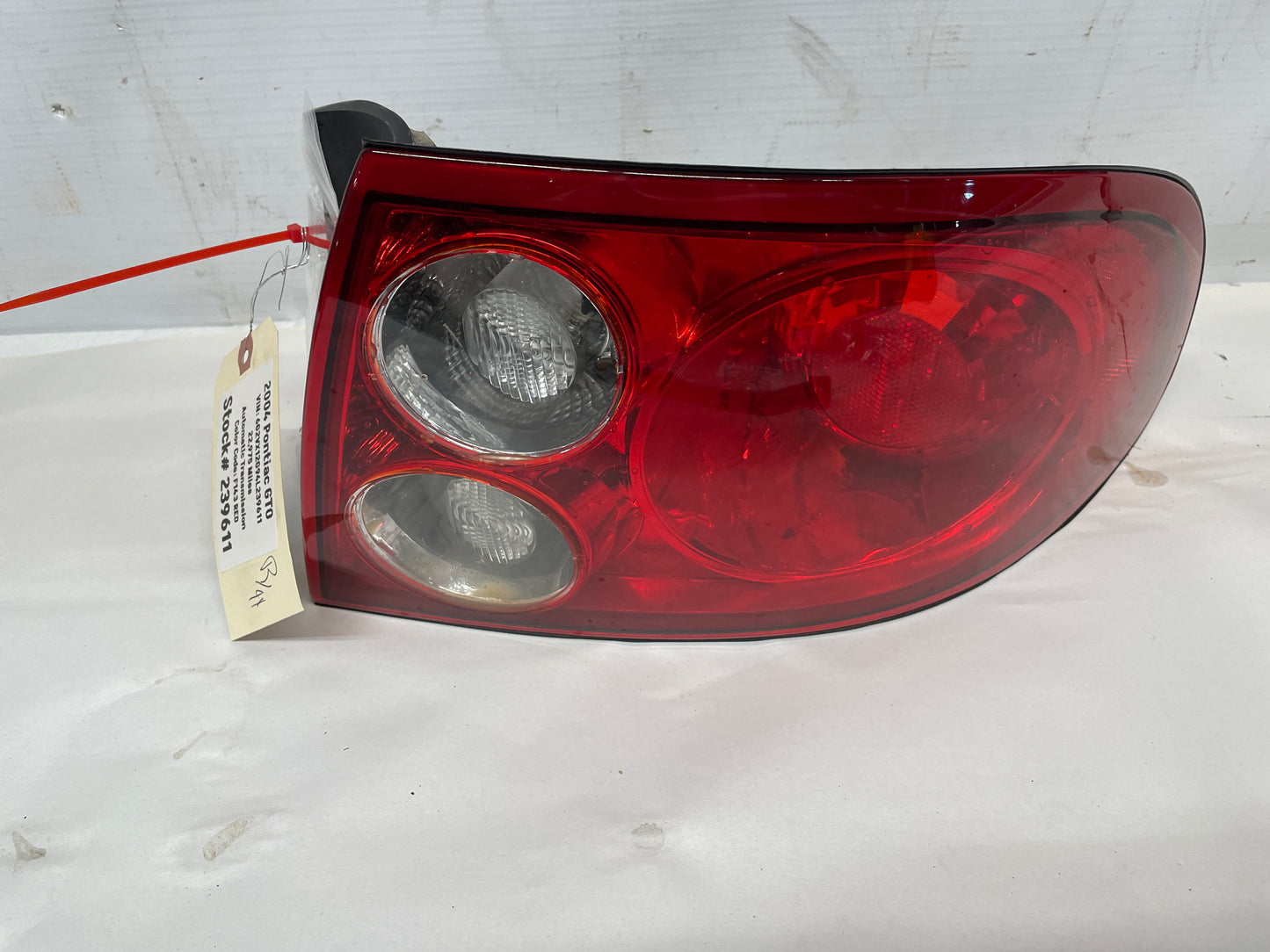 2004 Pontiac GTO RH Passenger Tail Light Taillight Lamp OEM - Day's Parts Yard