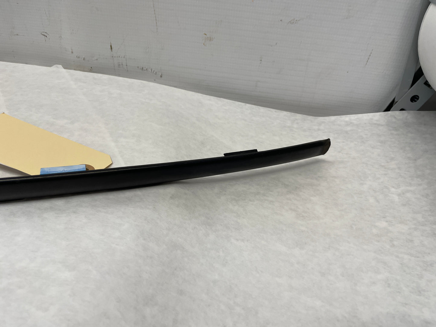 2006 Pontiac GTO RH & LH Roof Panel Joint Finish Trim Molding OEM - Day's Parts Yard