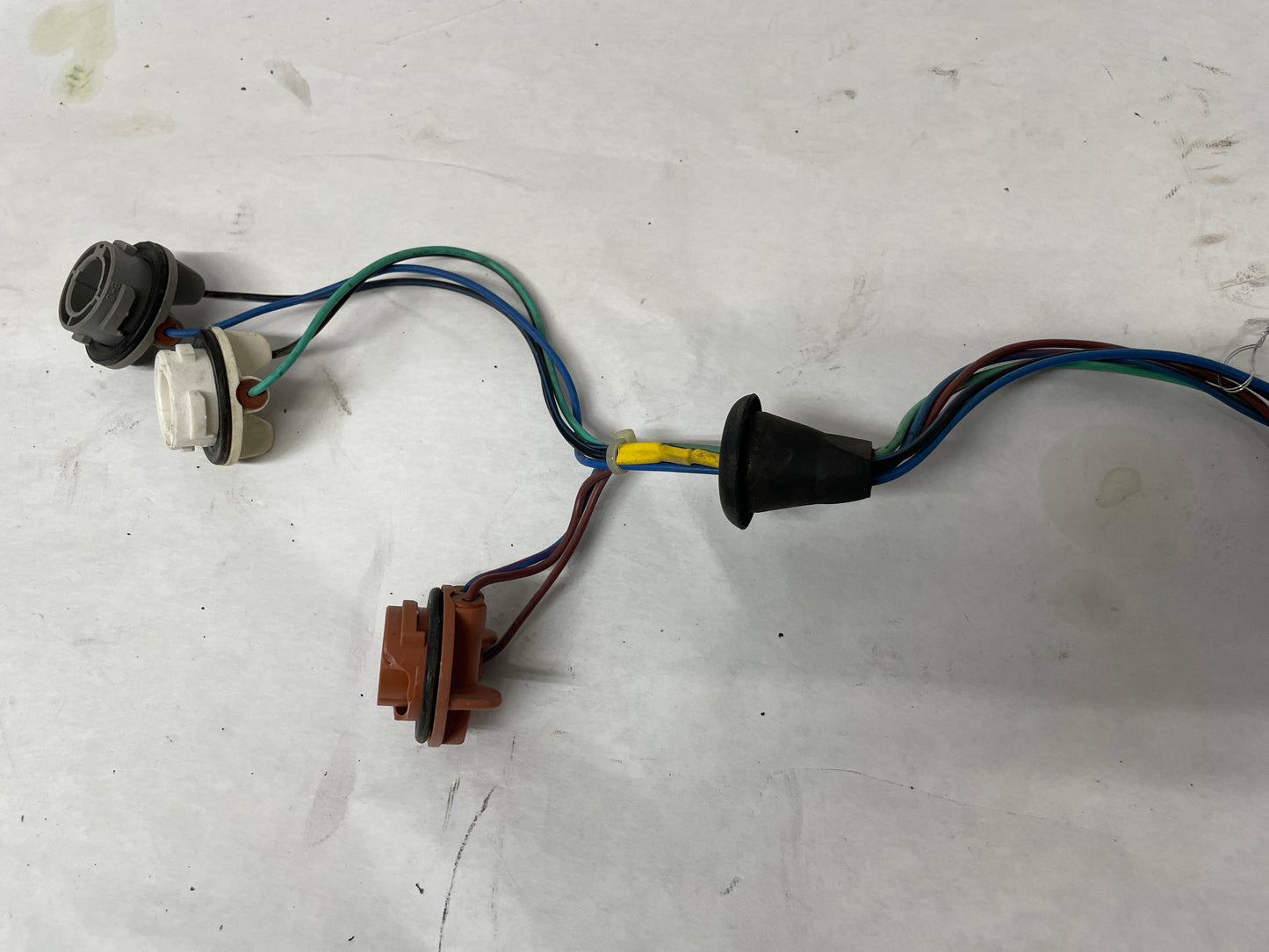 2004 Pontiac GTO Taillight Tail Light Wire Wiring Harness OEM - Day's Parts Yard