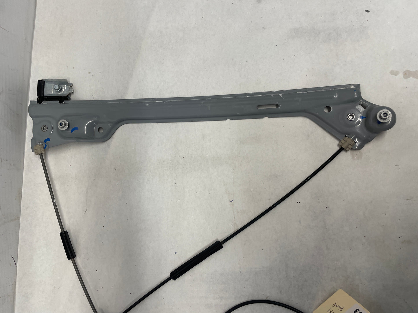 2018 Cadillac Escalade RH Passenger Front Window Regulator w/ Motor OEM - Day's Parts Yard