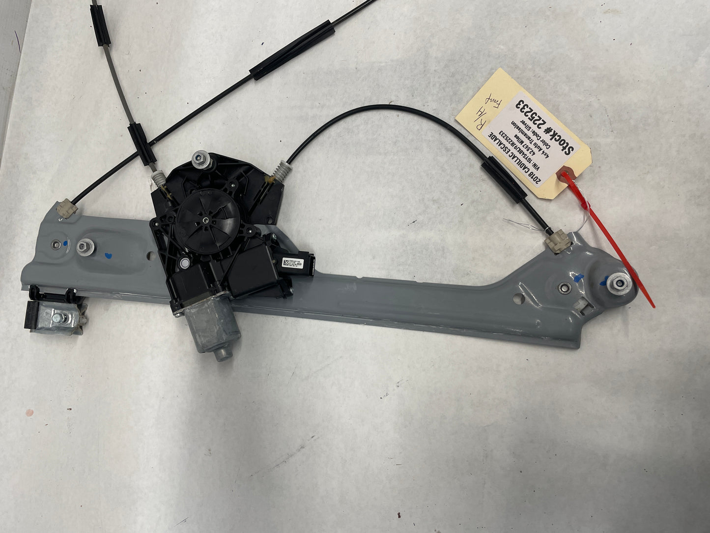 2018 Cadillac Escalade RH Passenger Front Window Regulator w/ Motor OEM - Day's Parts Yard
