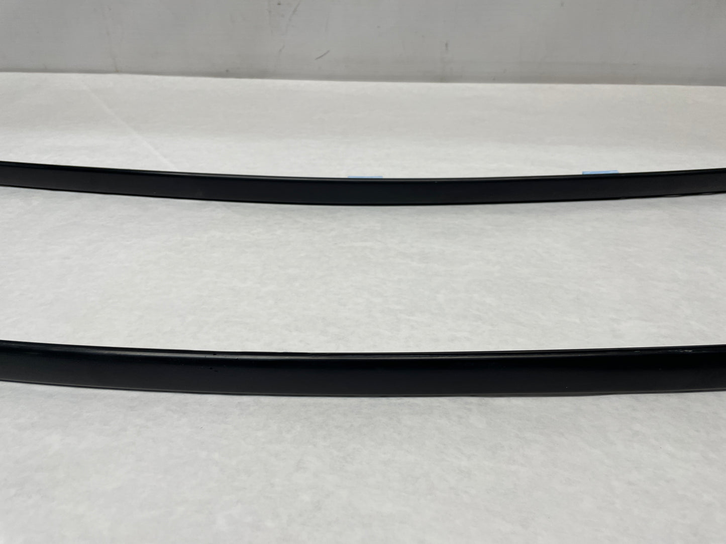 2006 Pontiac GTO RH & LH Roof Panel Joint Finish Trim Molding OEM - Day's Parts Yard